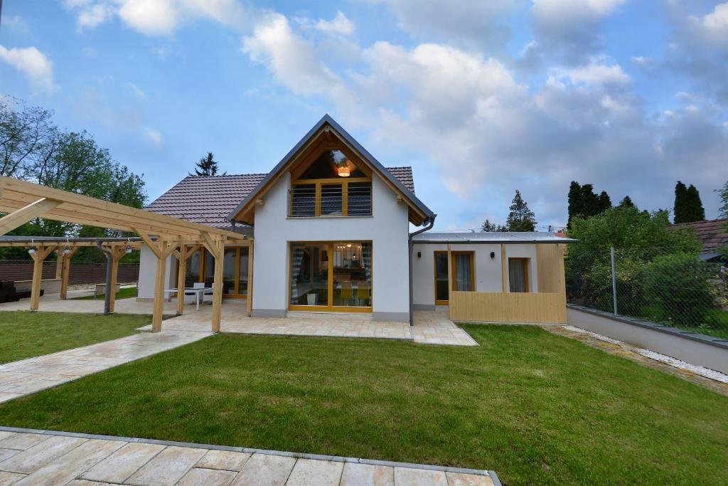Dozmat: (AAA) Luxus szemináriumi vagy családi ház wellness oázissal Ausztria közelében Dozmat: (AAA) Luxus szemináriumi vagy családi ház wellness oázissal Ausztria közelében