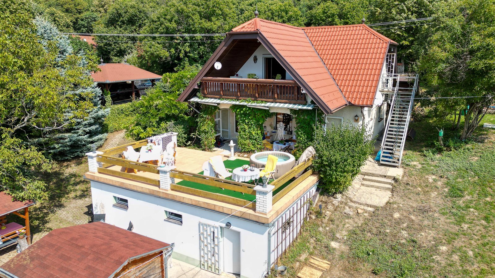 Rezi: (AAAB) Tájház diszkrét helyen, panorámás kilátással Hévíz közelében Rezi: (AAAB) Tájház diszkrét helyen, panorámás kilátással Hévíz közelében