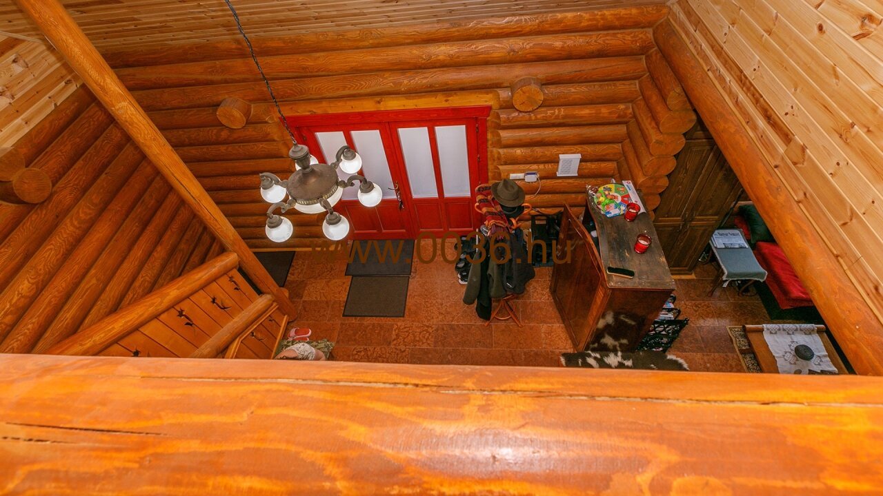 immocenter-ungarn-haus-kaufen-33563-Wohnzimmer-oben4 immocenter-ungarn-haus-kaufen-33563-Wohnzimmer-oben4