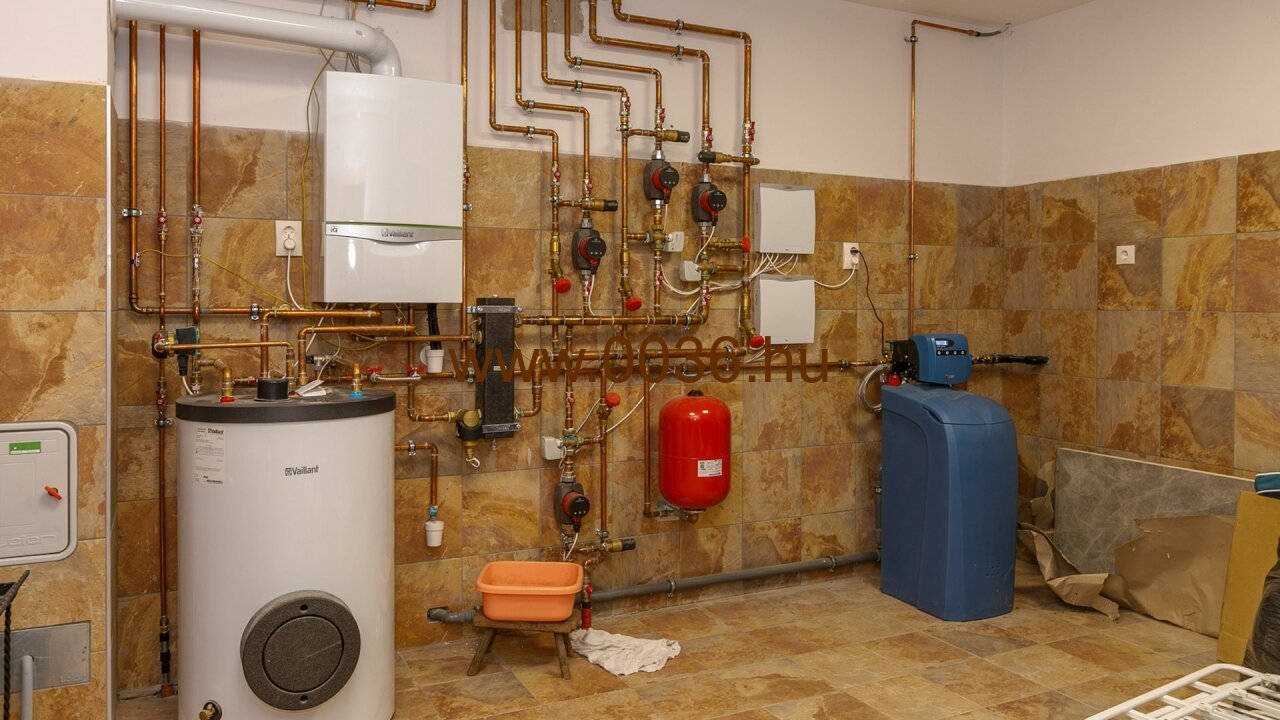 immocenter-ungarn-haus-kaufen-33563-Keller2 immocenter-ungarn-haus-kaufen-33563-Keller2