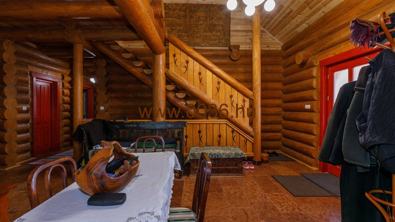 immocenter-ungarn-haus-kaufen-33563-Wohnzimmer-oben2 immocenter-ungarn-haus-kaufen-33563-Wohnzimmer-oben2