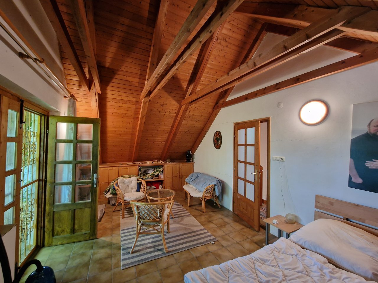 gr. Schlafzimmer mit Balkon gr. Schlafzimmer mit Balkon