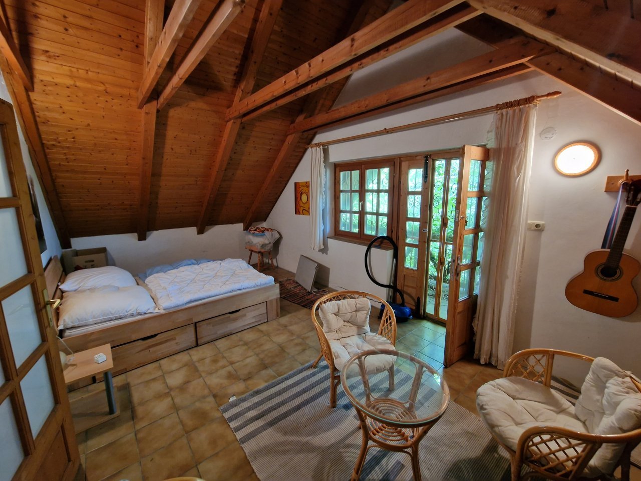 gr. Schlafzimmer mit Balkon gr. Schlafzimmer mit Balkon