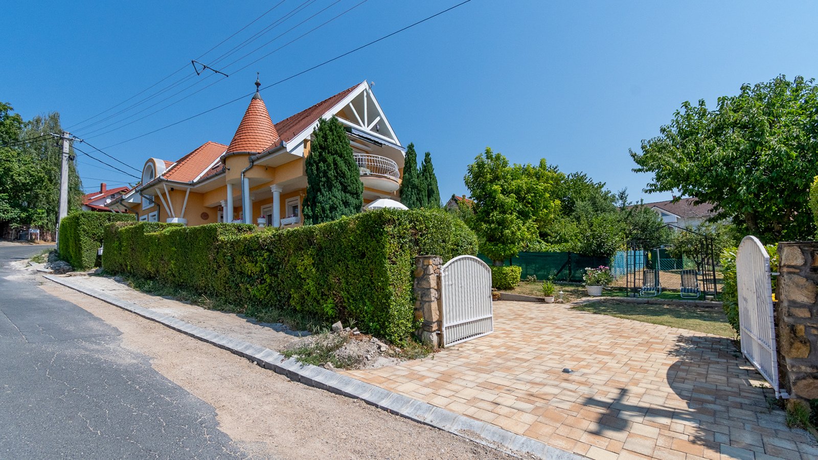 Vonyarcvashegy: (AAA) Familienhaus am Balaton mit eigenem Gäste-Apartment Vonyarcvashegy: (AAA) Familienhaus am Balaton mit eigenem Gäste-Apartment